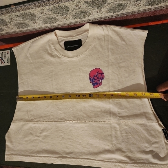 Spirit Jersey Sleeveless Crop Graphic Tee "Concrete Jungle NYC" Size L NWT - Picture 7 of 11